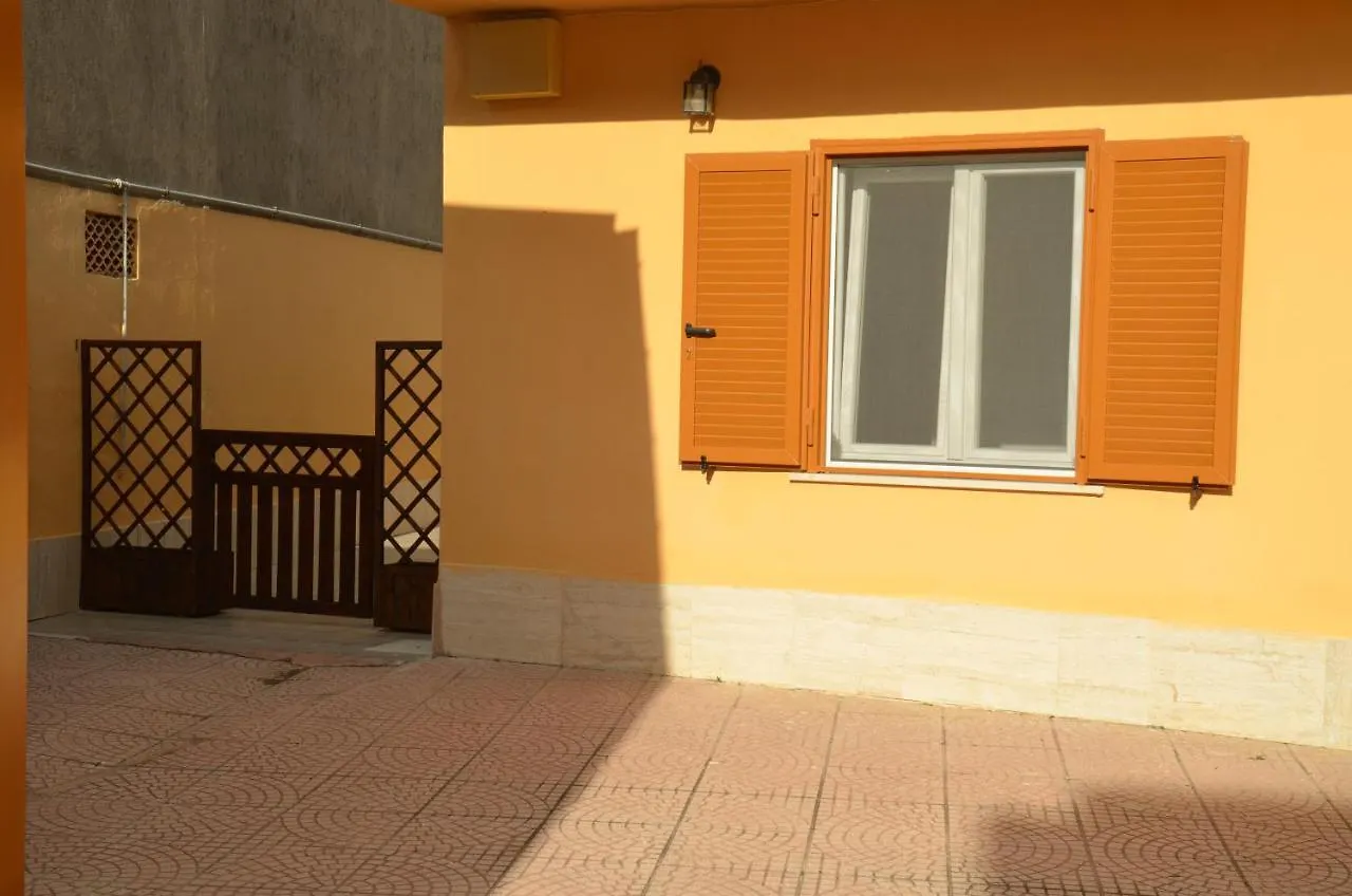 Casa SoleLuna - alloggio turistico Rome Airport Fiumicino 0*,  Italia