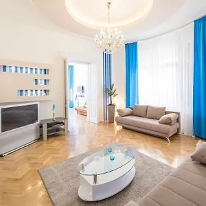 Spirit Nádor Ter , Budapest Ungheria